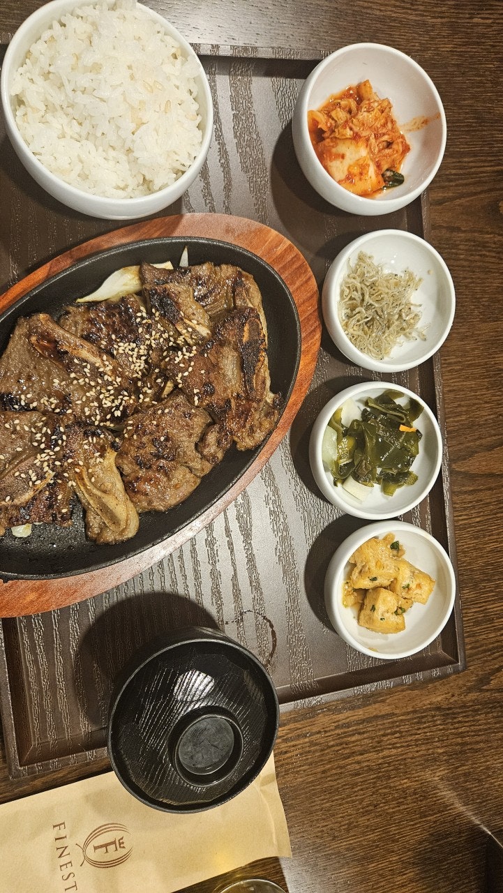 파인이스트 괌 클럽하우스 불고기 식사