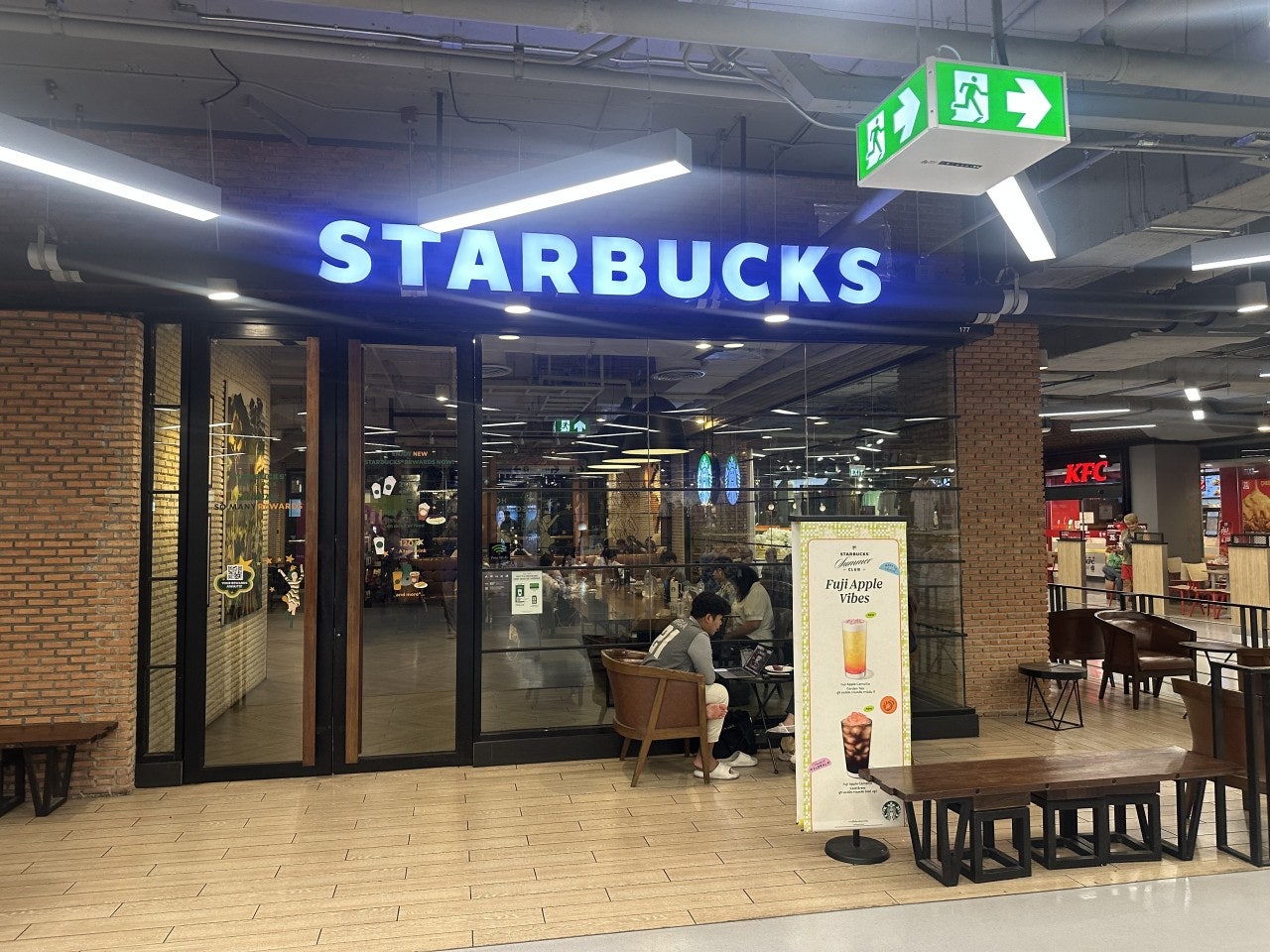 S 라차다 호텔 주변 상점가와 죠이페드 야시장 12
