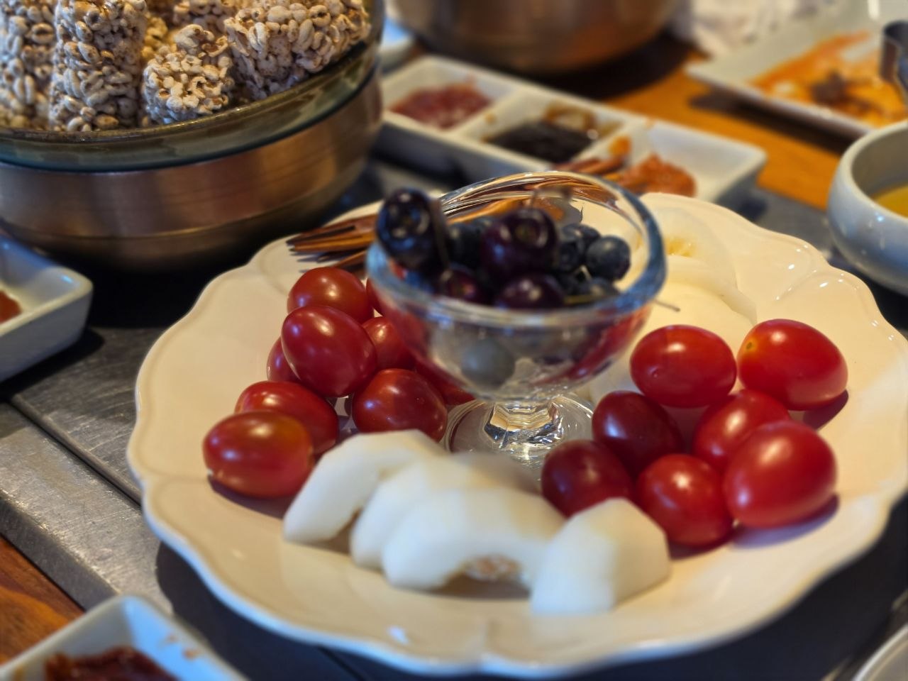 청주 짱갈 황제장어갈비 과일 후식