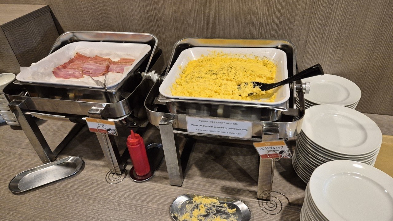 루트인 호텔 후지중앙점 객실과 조식 시설