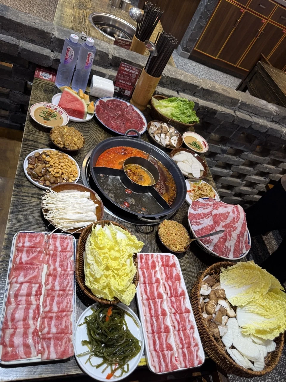 인상제남 홍탕과 백탕 훠궈