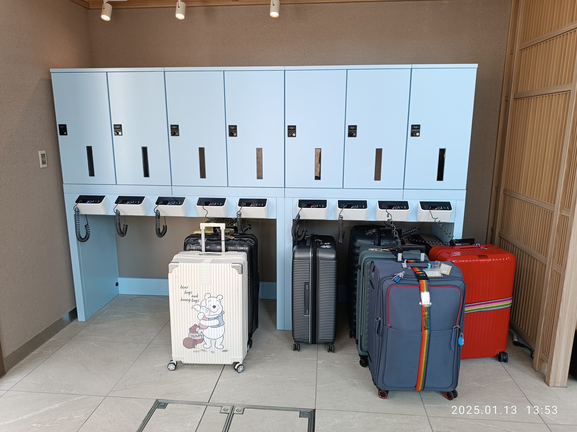 호텔 수령은 숙박자명과 프런트 동의를 맞춰야 합니다