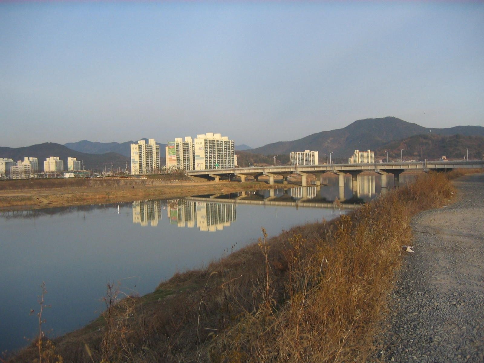 지원 대상 여행비는 모바일 밀양사랑상품권으로 결제합니다