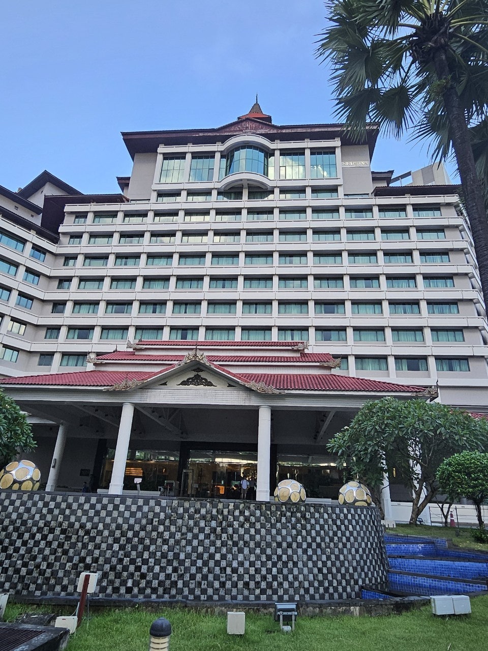 Yangon Golf Club 깃대가 있는 그린